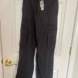 NWT American Eagle Baggy Cargo pants size 4